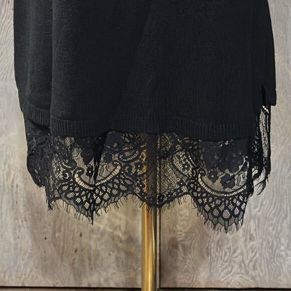 APT 9 Black Pullover Sweater With Lace Hem Detail Short Sleeve Size Medium - Picture 2 of 4